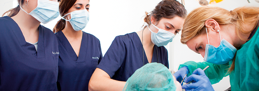 Diploma d'Especialització en Odontologia Mèdic-Quirúrgica Hospitalària